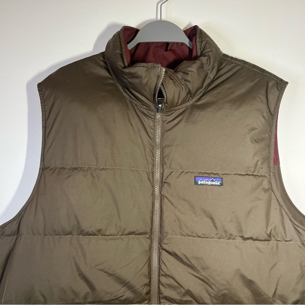 Patagonia Reversible Insulated Vest Olive Brown Burgundy Men’s - Picture 3 of 12